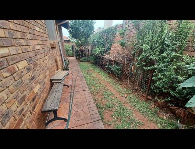 3 BEDROOM HOUSE FOR SALE IN MAGALIESKRUIN